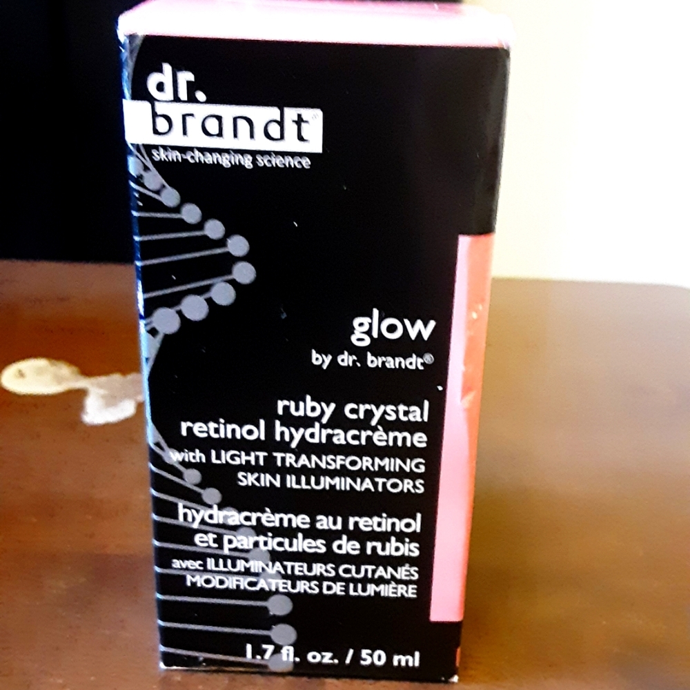 Glow by Dr. Brandt Ruby Crystal Retinol Hydracreme with Light Transforming Skin
